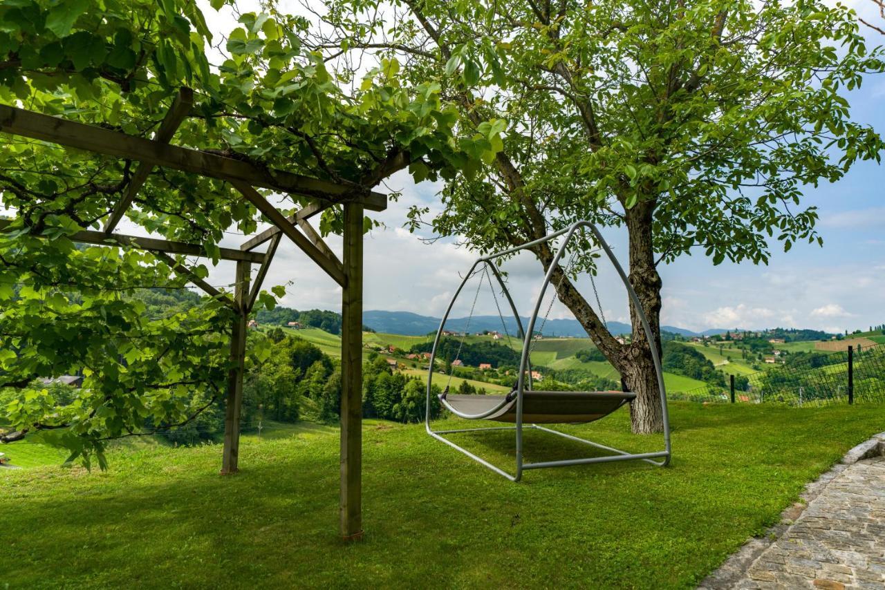 Das Weinberghaus Ratsch an der Weinstraße Exterior foto